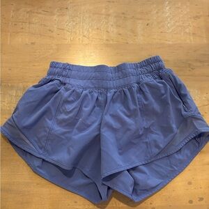 Lululemon Hotty Hots 2.5 Low Rise Shorts